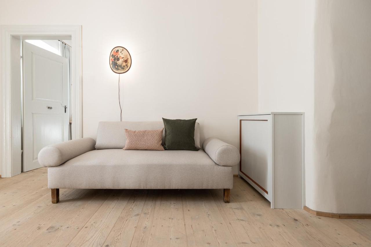 Smart Suites Kaltern - Apartments Am Kalterer See Kültér fotó